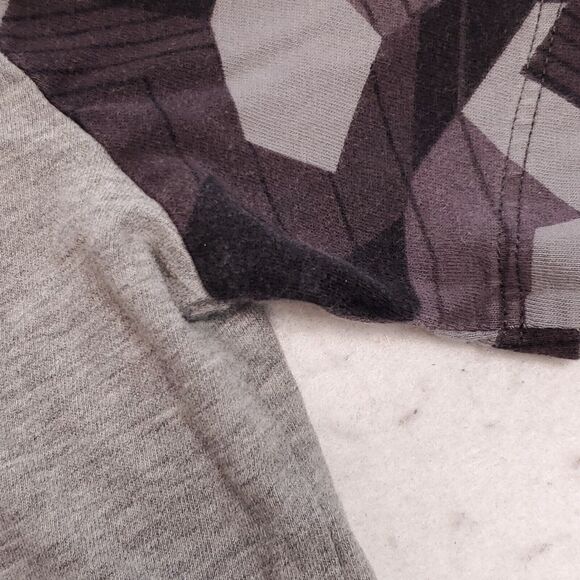 The Nike Tee Casual Graphic Short Sleeve T-Shirt Youth Boys Size Small S Gray - Picture 5 of 8